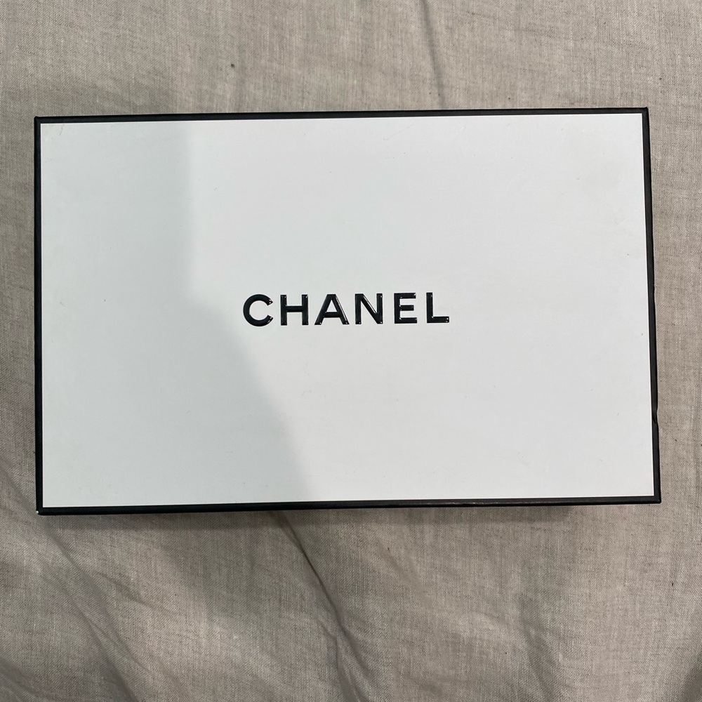 Chanel shipping box
